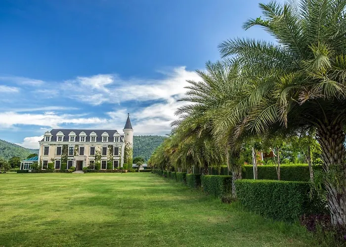 Chateau De Khaoyai Hotel & Resort