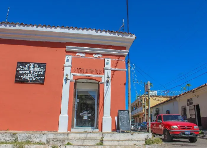 Hotel y Café Ixmati Suchitoto