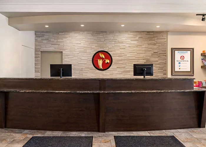 Ramada By Wyndham Cornwall