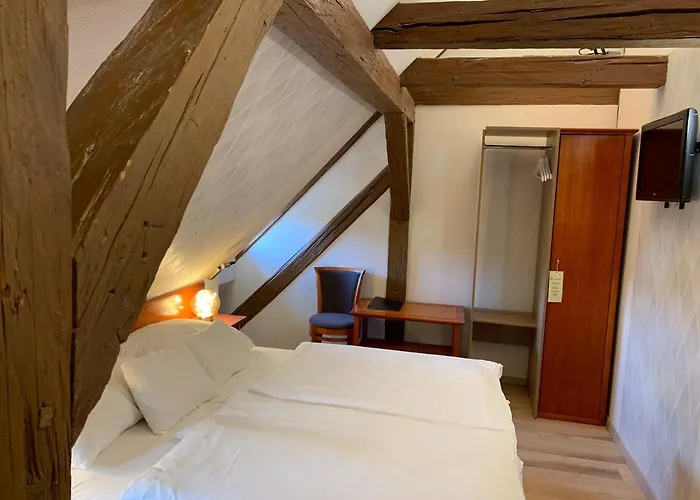Gizella Hotel And Restaurant