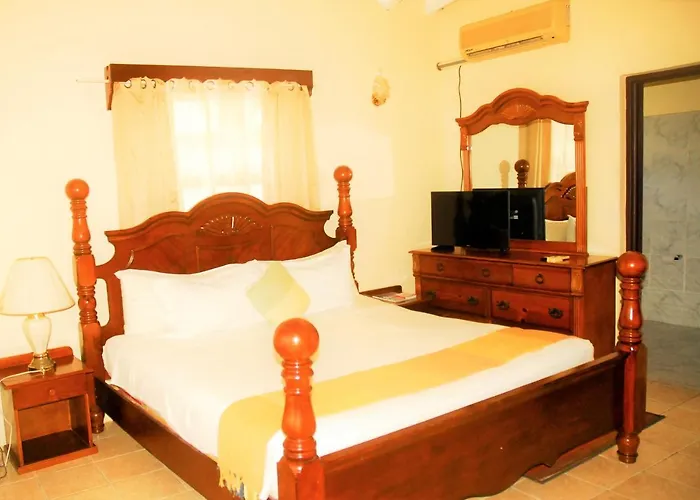Rich View Hotel Kingstown