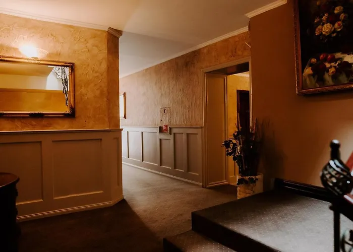 Hotel Senator