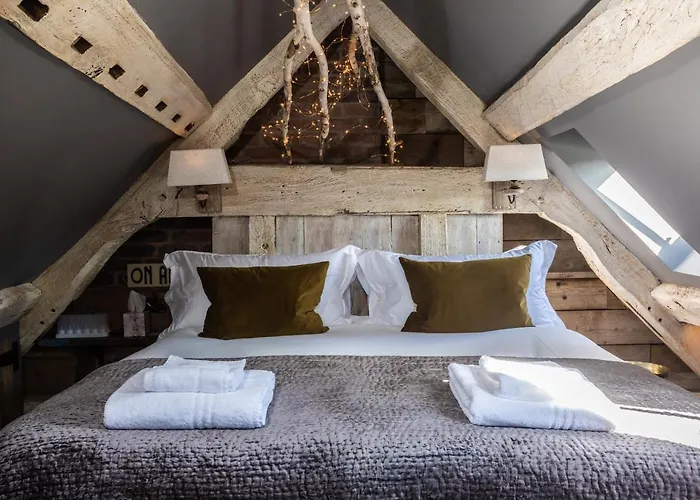 The Barth Room at Cheshire Boutique Barns