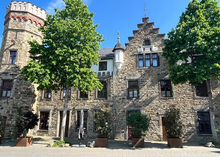 Boutiquehotel Burg Adenbach&Alter Weinbau
