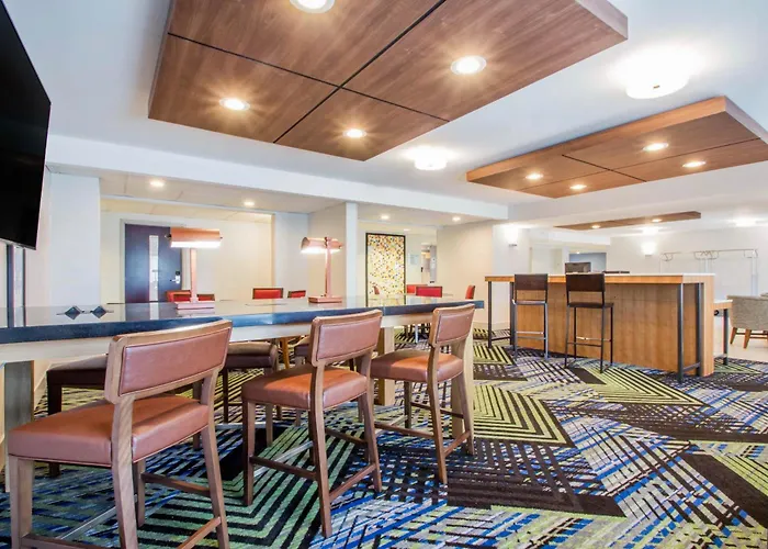 Holiday Inn Express & Suites - Albany Airport - Wolf Road By Ihg