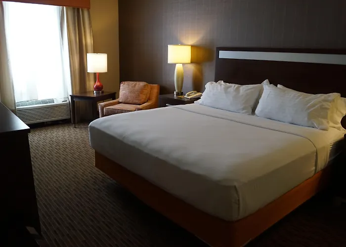 Holiday Inn Express Hotel & Suites Watertown - Thousand Islands By Ihg