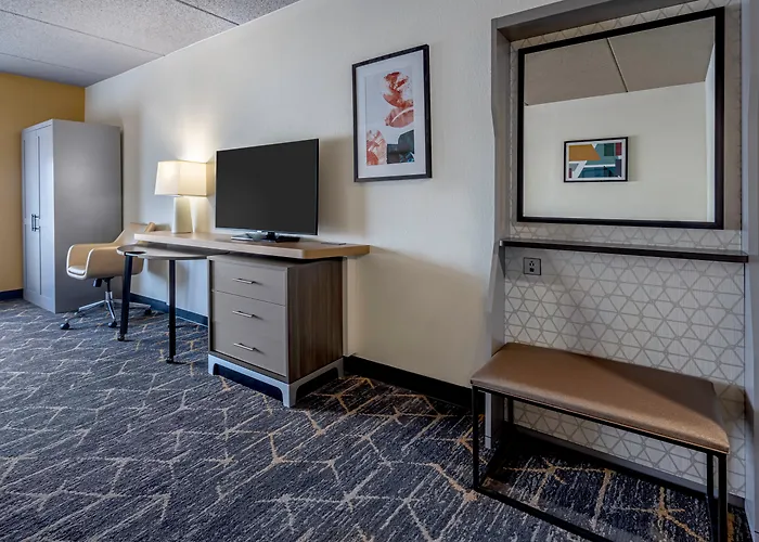 Holiday Inn & Suites Wausau-Rothschild By Ihg