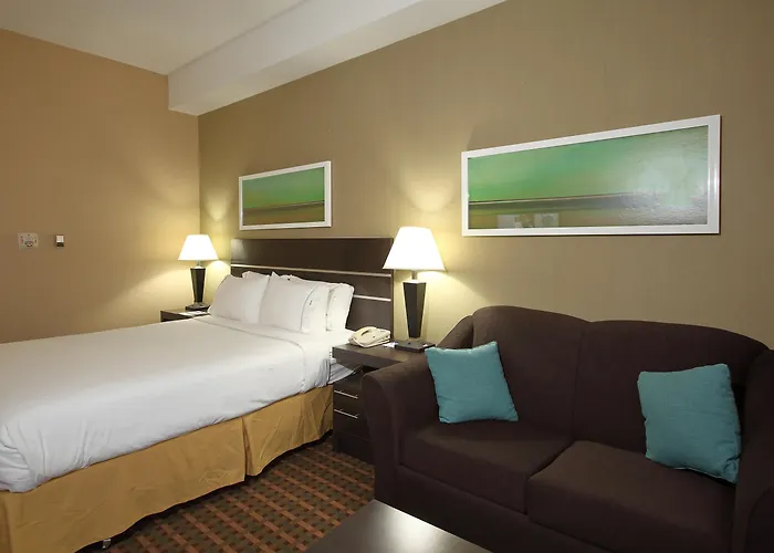 Holiday Inn Express Hotel & Suites Vernon By Ihg