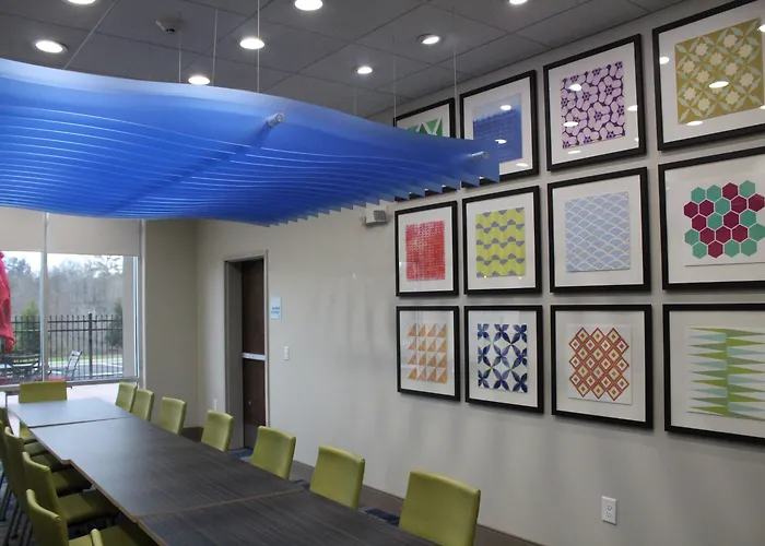 Holiday Inn Express & Suites - Milledgeville By Ihg