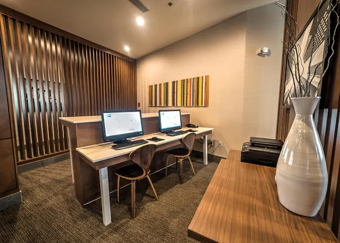 Holiday Inn Express & Suites - West Edmonton-Mall Area By Ihg