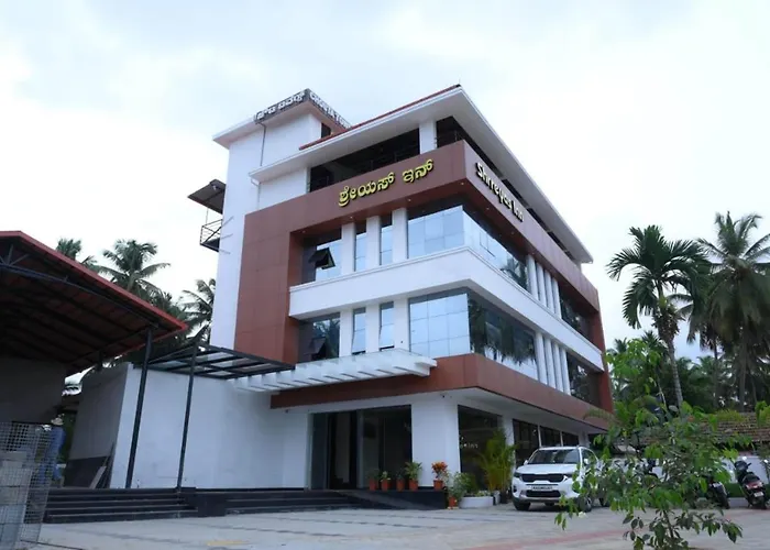 Shrreyas Inn Boarding & Lodging