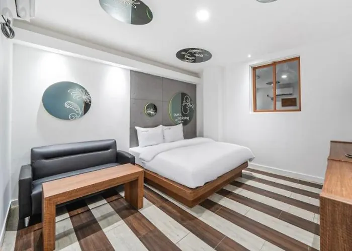 Ou Hotel