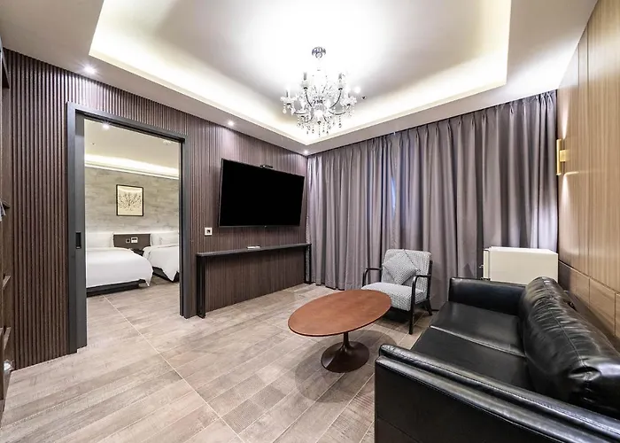 Sokcho Business Hotel Camel