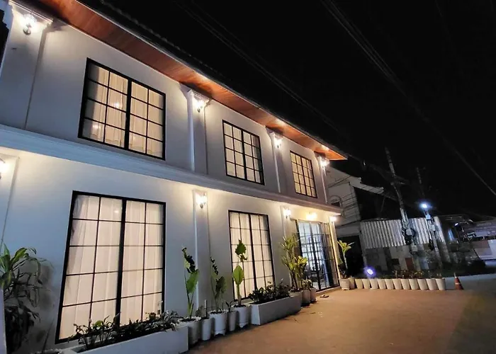 Midnight Blue Guesthouse