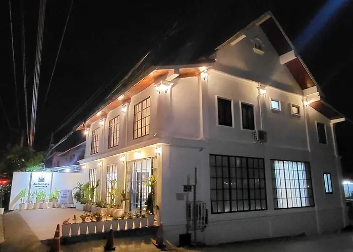 Midnight Blue Guesthouse
