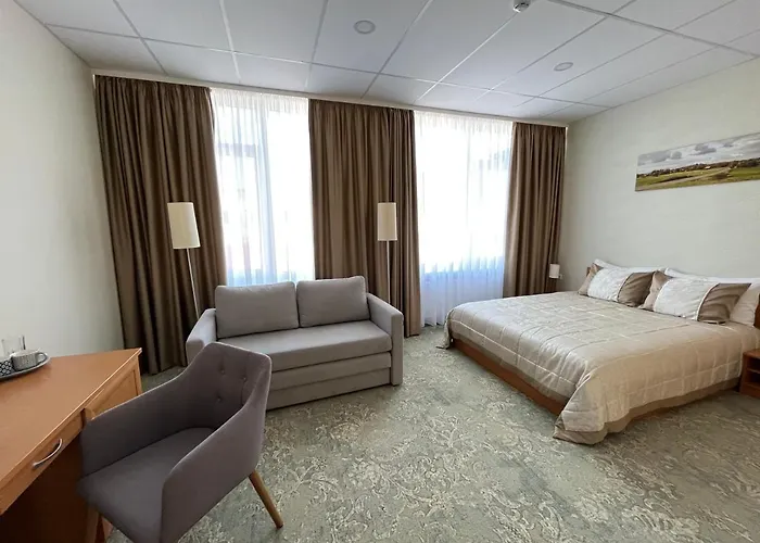 Hotel - Cafe Naujoji Akmene