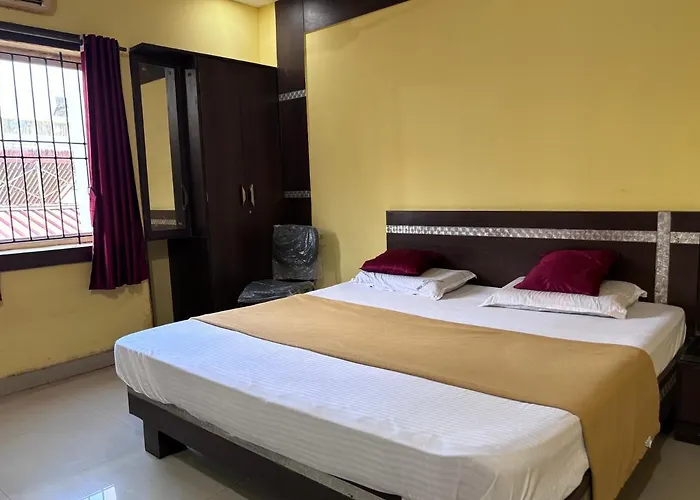 Chinmayi Tourist Home - Opposite To Temple Only 50 M