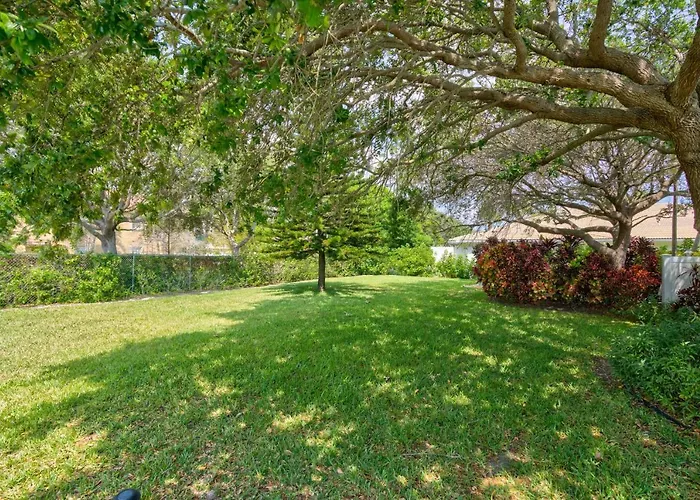 Tequesta Palms Inn