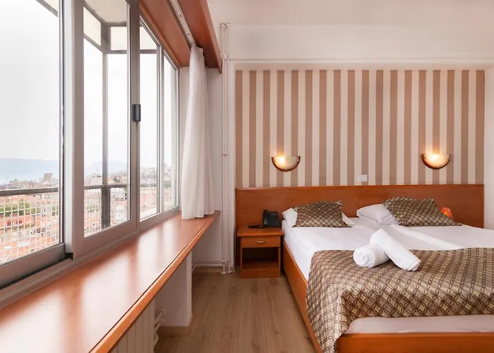 Hotel Neboder