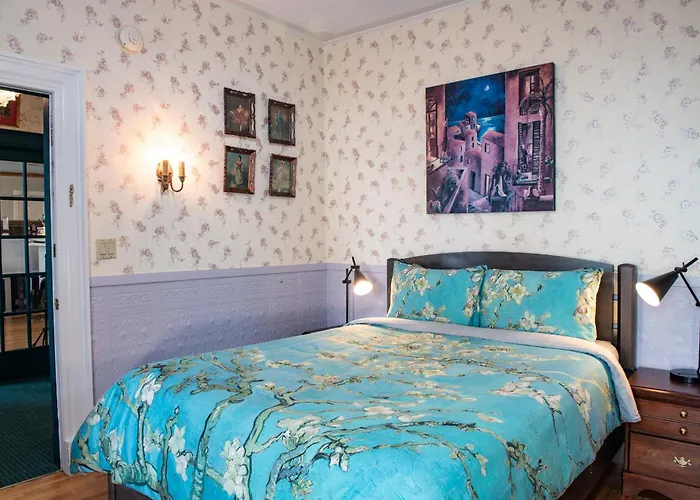 Prince Street Suites
