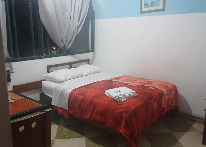 Julia'S House
