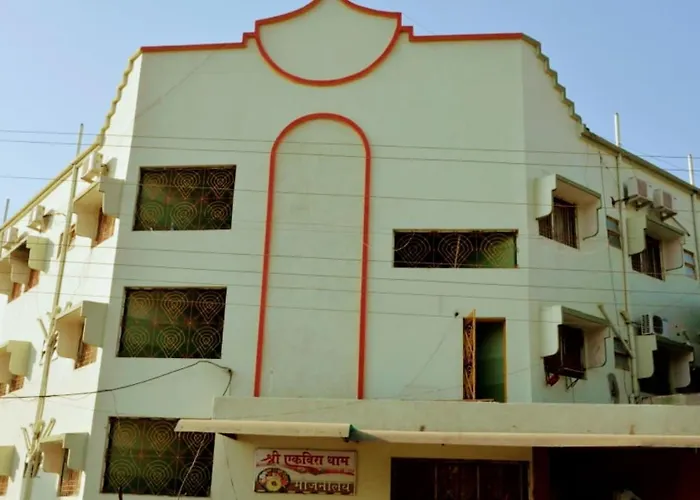 Hotel Ekvira Dham Mahur Gadh