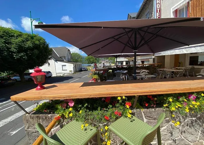 Hôtel Restaurant Le Grillon