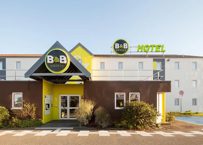 B&B HOTEL Maurepas 3 étoiles