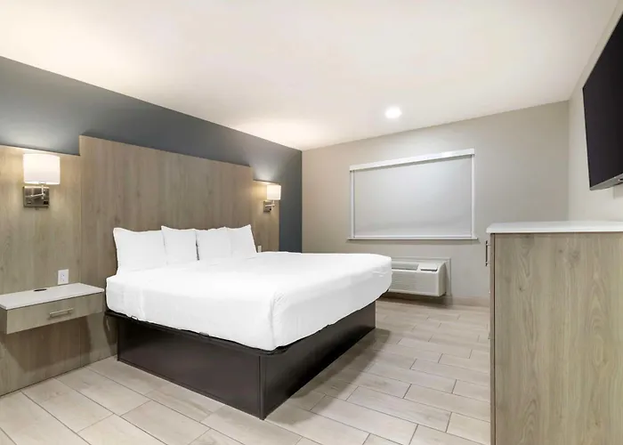 Best Western Plus Edinburg Inn&Suites