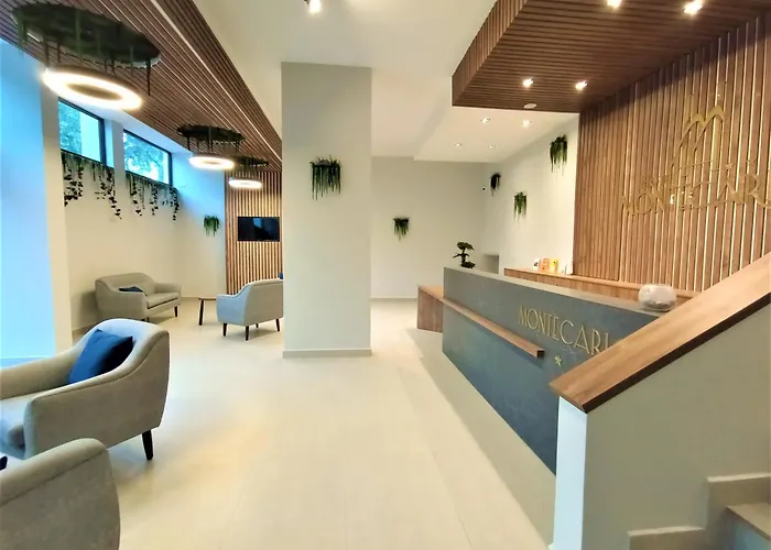 Hotel Montecarlo - Piscina&Desayuno Buffet Incluido