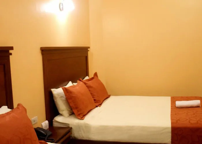 Hostal California Inn