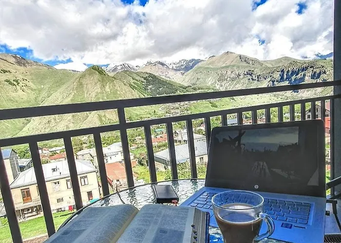 Kazbegi 4U