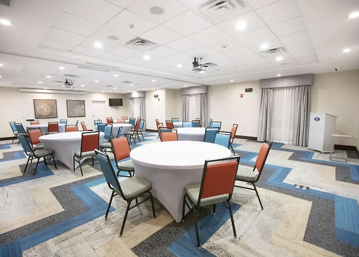 Hampton Inn&Suites - Toledo/Oregon