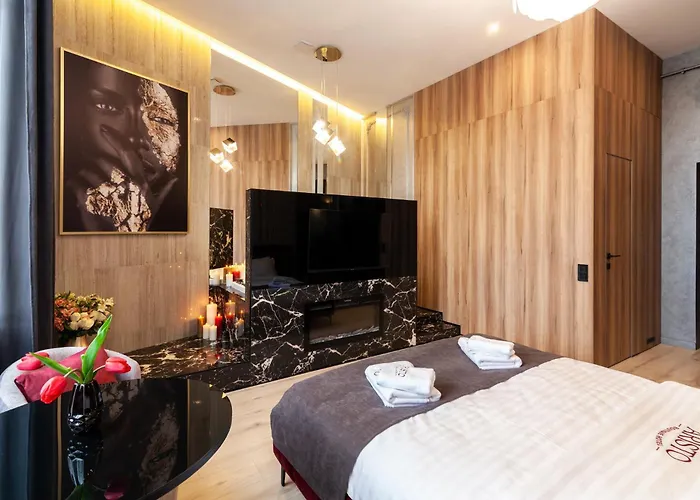 Aristo Jacuzzi Hotel