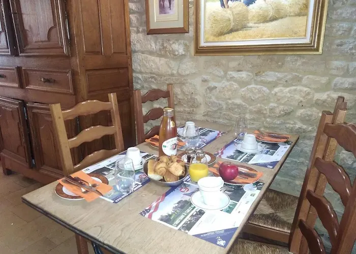 Hostellerie Saint Martin- Logis Hotel Et Restaurant