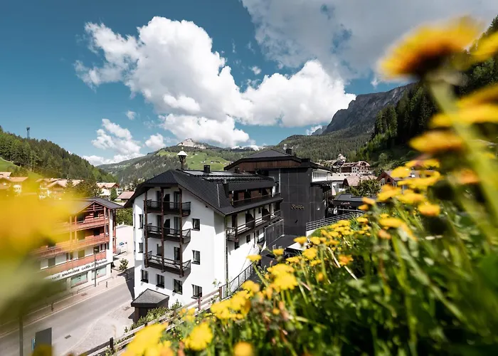 Stella Hotel - My Dolomites Experience Wolkenstein in Gröden