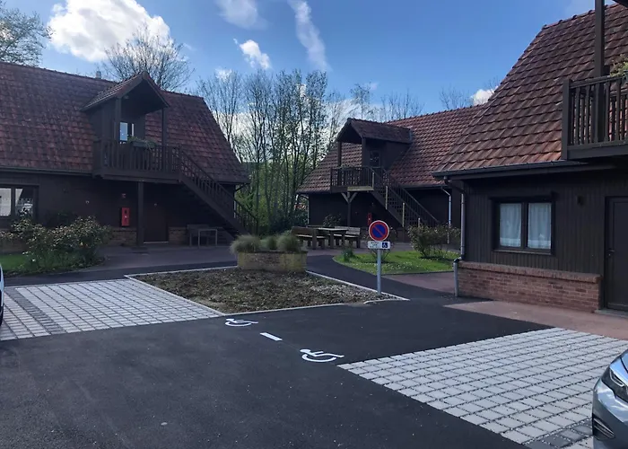Logis - Hotel Restaurant La Sapiniere - Proche Saint Omer