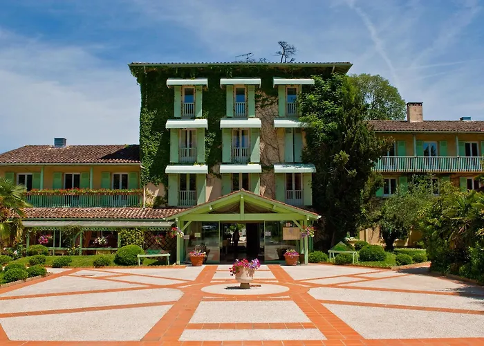 Logis Hotels- Hotel Et Restaurant Domaine De Fompeyre