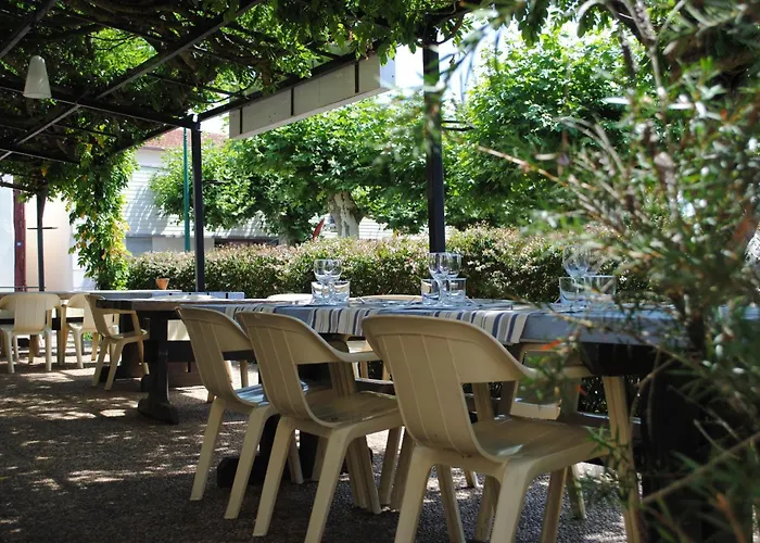 Hôtel et RESTAURANT traditionnel L' Escalandes