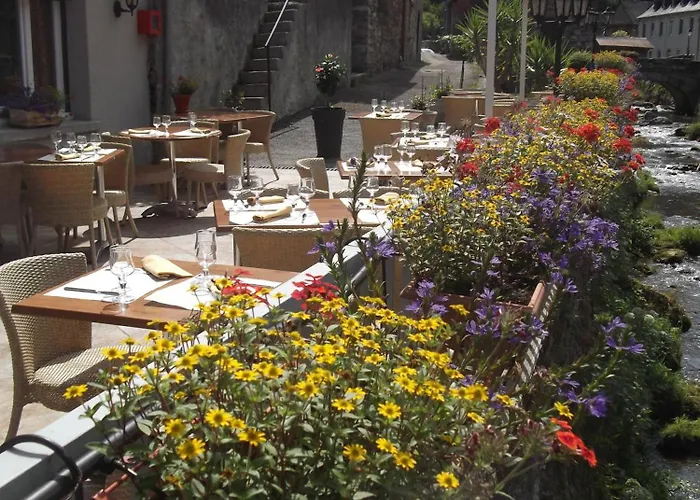 Logis Hôtel Restaurant Auberge de l'Isard