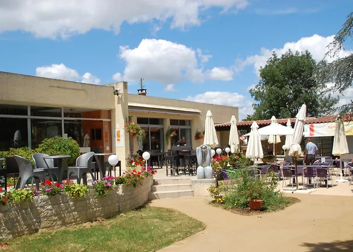 Logis Hotel & Restaurant Le Fleurance
