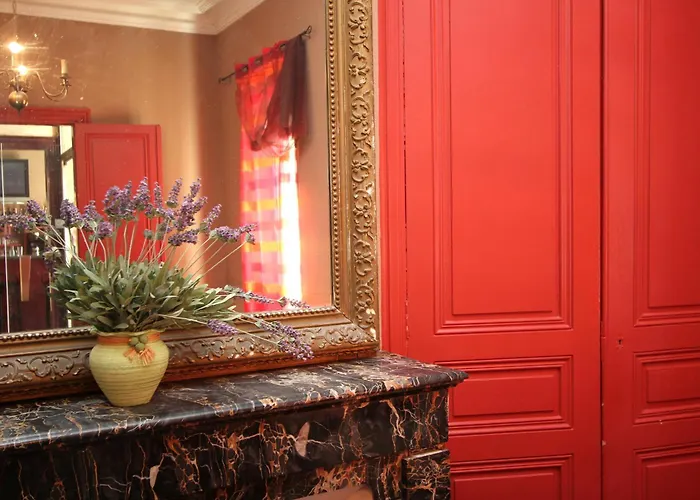 Logis Hotel Le Clos Des Oliviers