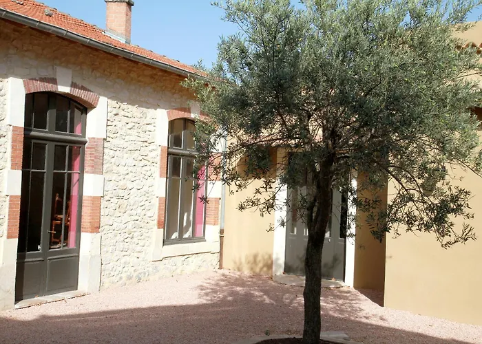 Logis Hotel Le Clos Des Oliviers