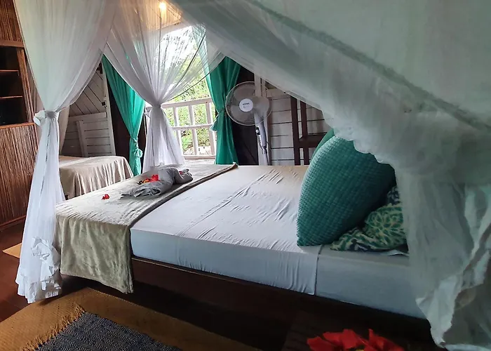 Hotel ECOLODGE LE RAVORAHA