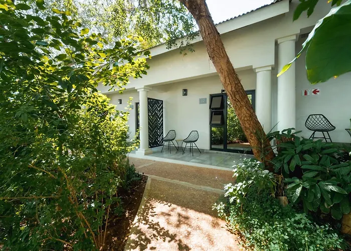 Nkosi Guest Lodge