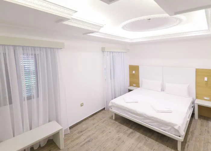 Hotel Rr