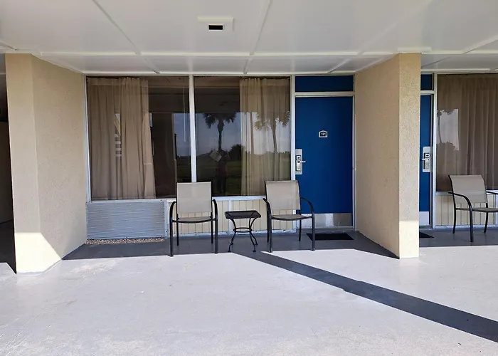 Days Inn & Suites By Wyndham Jekyll Island