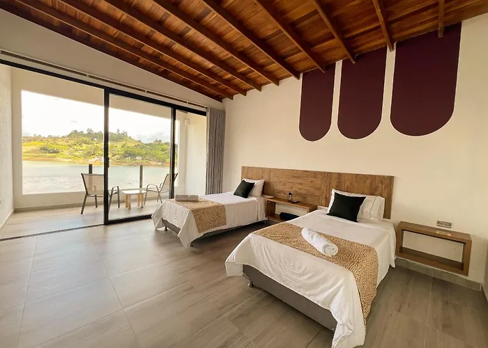 Viajero Guatapé Hostel&Lake Club
