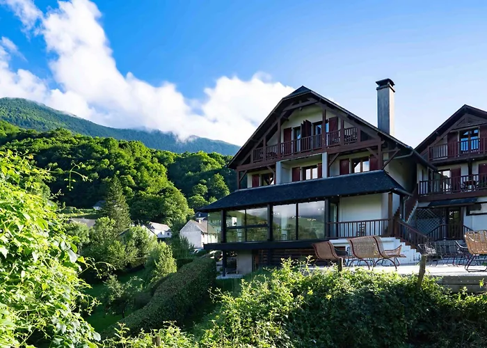 Logis Hôtel Etchemaïté