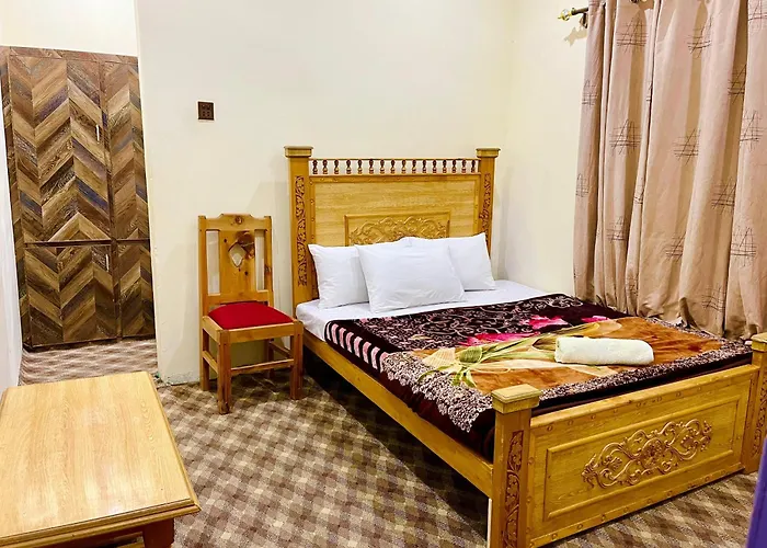 Manokur - E- Basa Hotel